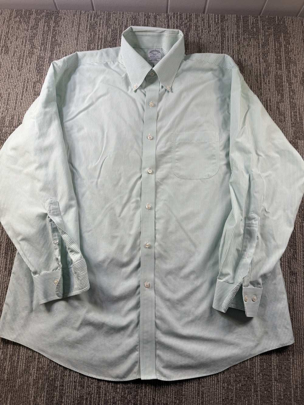 Brooks Brothers Dress Shirt Mens 16.5 32/33 Green Stripe Regent Non Iron LS